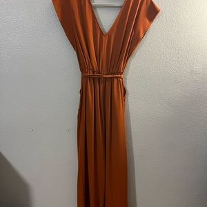 Orange jumpsuit angle length